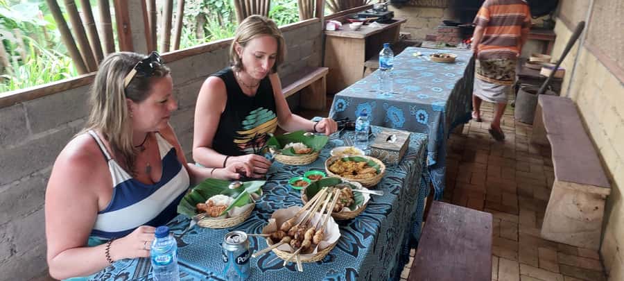 Munduk : Jungle Trekking,Canoeing,waterfall &authentic lunch - The Waterfall Moment in North Bali: Cool Mist, Good Photos, Simple Planning