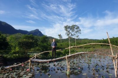 My Son sanctuary and mountain trekking - Jungle trekking with a former hunter: what the walk feels like