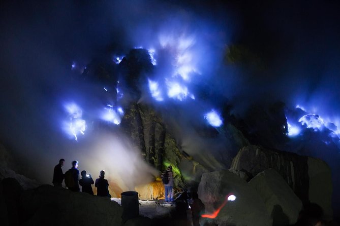 Overnight Mount Ijen Blue Fire Trek Tour From Bali (Private-All Inclusive) - A Night to See Ijen Blue Fire: 2:00 am, Real Night Work, Real Reward