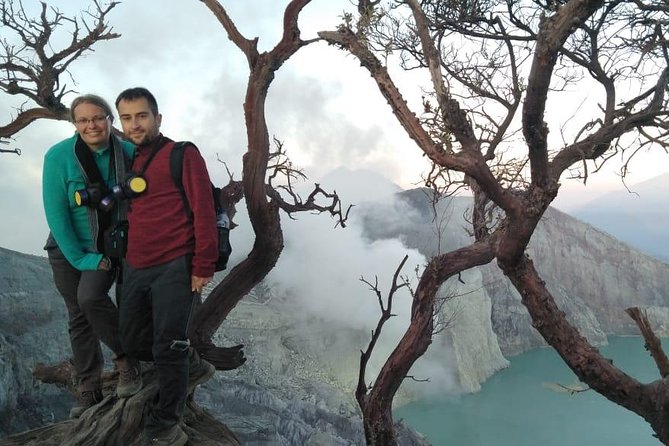 Overnight Mount Ijen Blue Fire Trek Tour From Bali (Private-All Inclusive) - Day 2 Ijen Crater: Blue Flame, Sulfur Miners, and How the Safety Piece Works