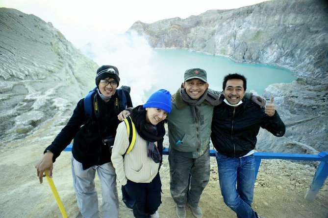 Overnight Mount Ijen Blue Fire Trek Tour From Bali (Private-All Inclusive) - Photos, Motivation, and the Human Touch: What Good Guiding Changes