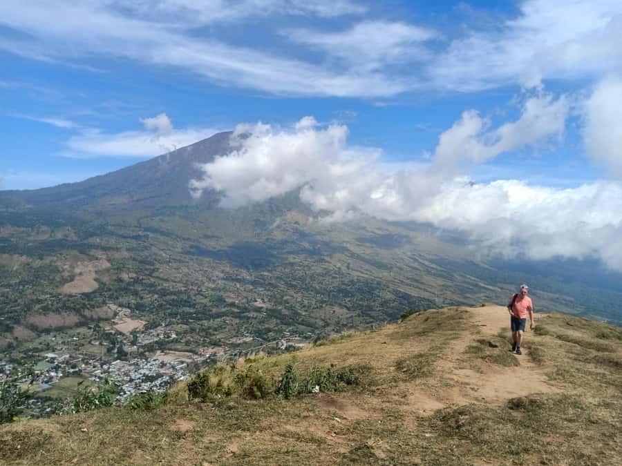 Pergasingan Hill Trek: Unveiling the Beauty of Sembalun - Sembalun Makes a One-Day Sunrise Trek Actually Work