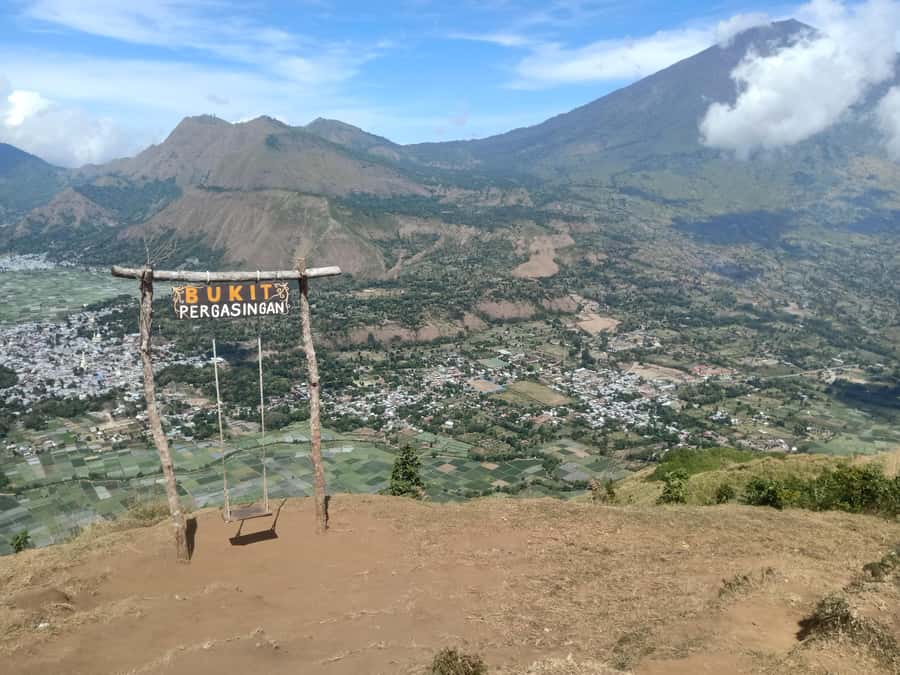 Pergasingan Hill Trek: Unveiling the Beauty of Sembalun - Starting Point at Mount Rinjani Guest House