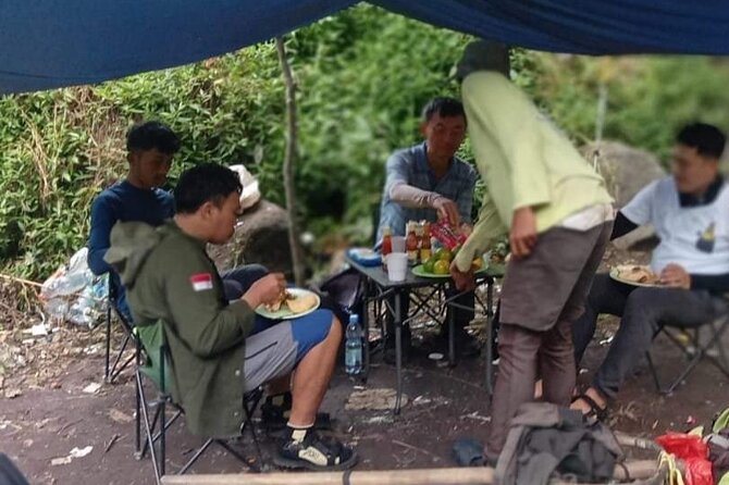 Popular Rinjani Trekking Tour Service To Summit For 2 Days Via Sembalun Trail - Day 1 on the Sembalun trail: from park office checkpoints to the crater rim