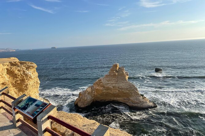 Premium Trekking Golden Shades - Stop 2: Paracas Peninsula viewpoint over the whole reserve