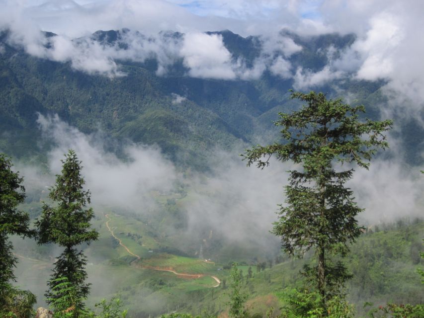 Private Hoang Lien National Park & Tribal Village Trek - The 12:30 picnic lunch in the wilderness