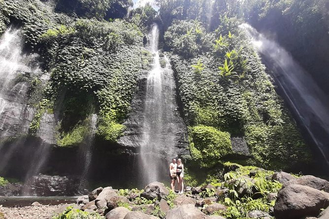 Private Sekumpul Waterfalls Trekking Tour - Ulun Danu Bratan Temple: A Short Stop With a Strong Visual