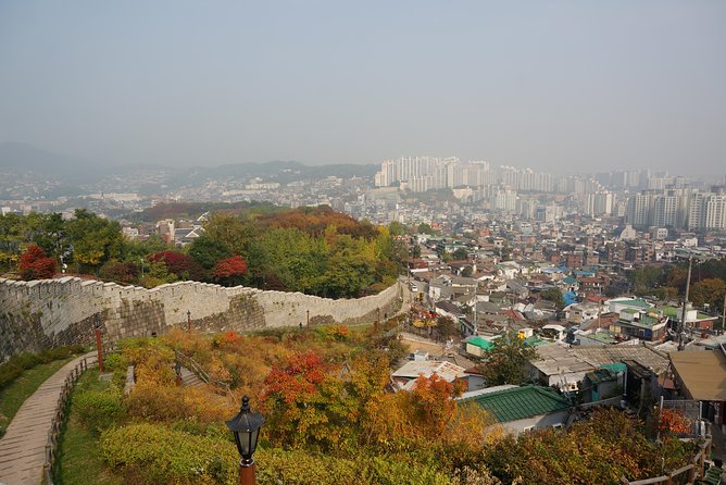 Private Seoul Wall Trekking [Inwangsan, Bugaksan, Naksan Park, N-Seoul Tower] - Inwangsan Mountain: the first climb and the first wow moment