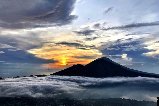 Private Tour : Mount Batur Sunrise Trekking With Private Guide - The descent: steep rock, possible crowds, and how to stay steady