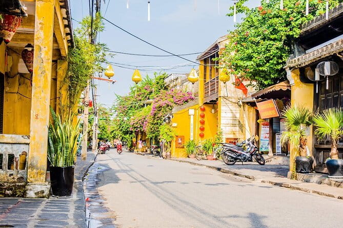 Pu Luong Amazing Trekking Village,Rafting,Swimming, Lunch on Boat - The 4 km trek to Cham Stream: easy enough for most, still bring energy
