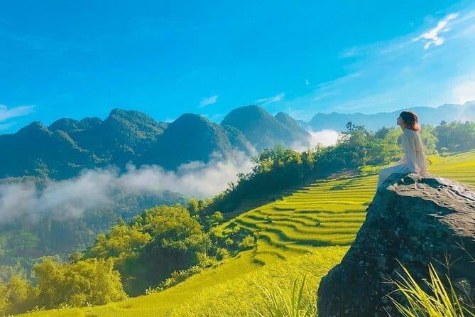 Pu Luong Amazing Trekking Village,Rafting,Swimming, Lunch on Boat - Lan Village silk weaving: more than a look-and-leave stop