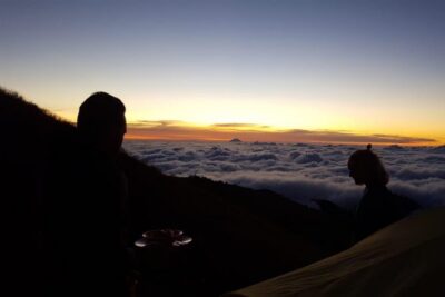Rinjani trekking 2 days 1 night - Day 1: Senaru registration, Pos stops, and the climb out of the forest