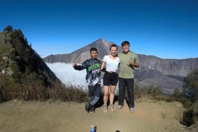 Rinjani trekking 2D 1N RIM - Day 1: From Senaru’s coffee trees into rainforest humidity and up to Pos 2 and Pos 3