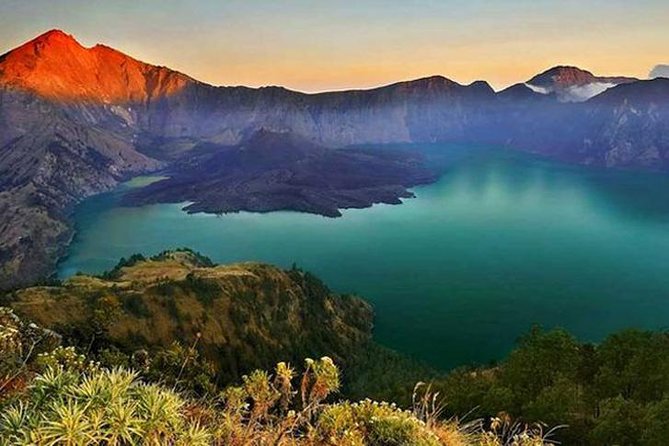 Rinjani Trekking 3D2N Summit - Day 2: the Sembalun side and crater rim camping