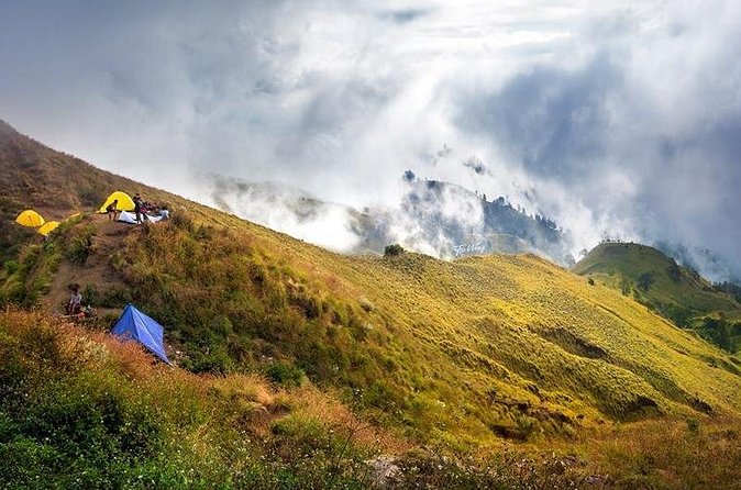 Rinjani Trekking 3D2N Summit - Full Trail - Day 2 is the big day: summit, crater rim views, and Segara Anak