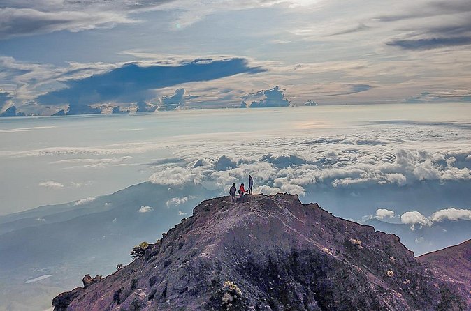 Rinjani Trekking 3D2N Summit - Full Trail - What to pack: cold mornings, warm layers, and shoes that grip