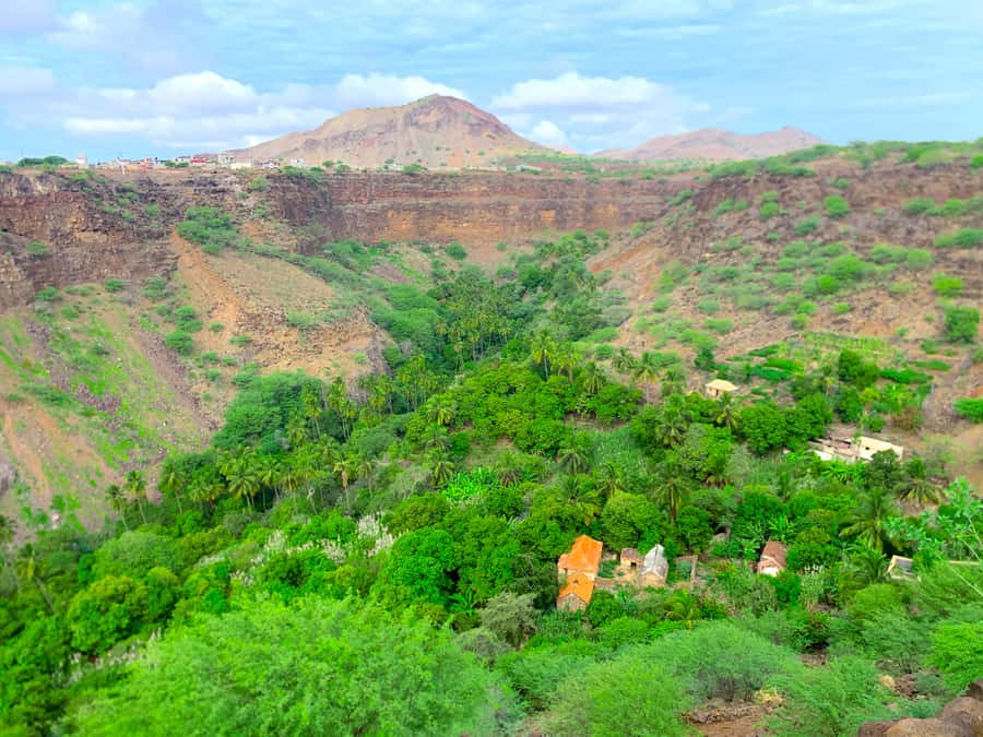 Santiago: Calabaceira Valley Trek & Visit to Cidade Velha - Calabaceira Valley on foot: what you’ll actually walk through