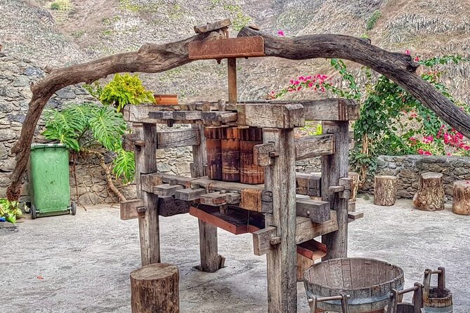 Santo Antão: Day Trip by Car or Trek - Colorful Ribeira Grande and the lunch window