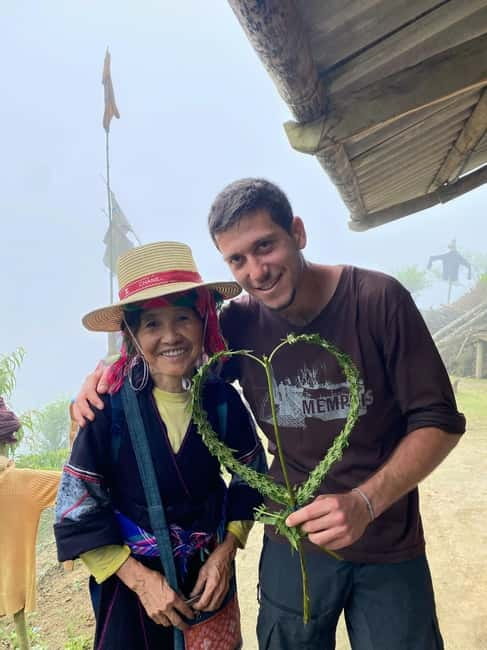 SAPA: 1-DAY TREKKING TOUR WITH LOCALS, LUNCH & RICE FIELDS - Y Linh Ho: Black Hmong rice terraces and the textile work behind indigo