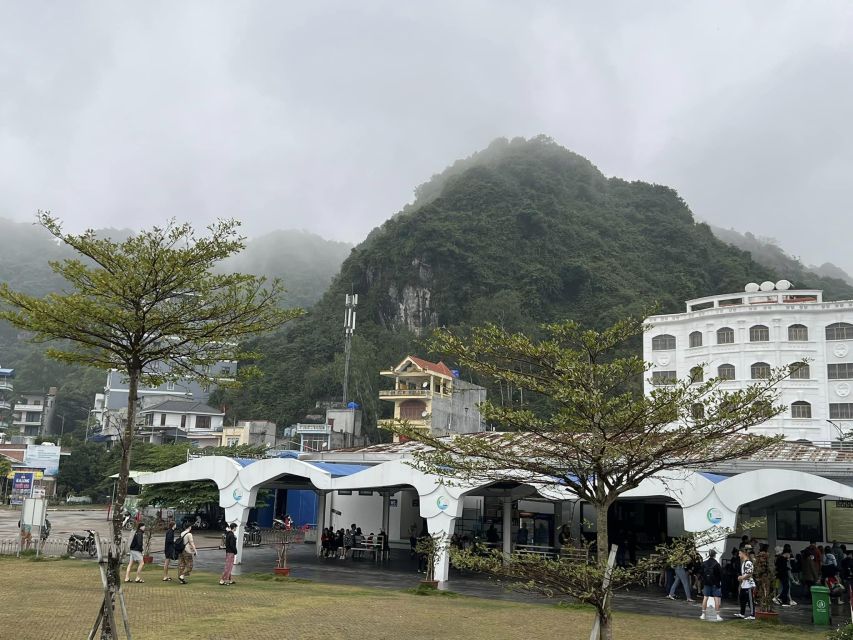 Sapa 2-Day Trekking Tour – Explore Villages & Scenic Trails - Start times, meeting point, and how to avoid first-day stress