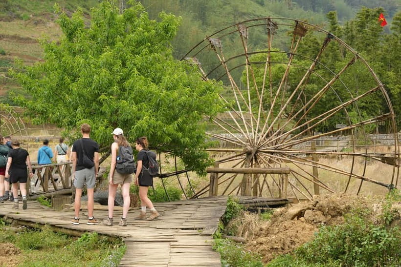 Sapa 3-Day Trekking Adventure from Hanoi - The village selling factor: expect it, manage it, don’t let it steer you