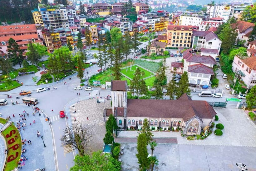 Sapa 3-Day Trekking Adventure from Hanoi - Day 1 in Sapa: Cat Cat Village is scenic, but it’s also touristy