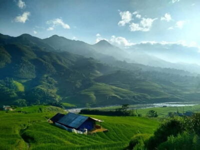 Sapa: Muong Hoa Mountain Views and Villages Trek with Lunch - Hang Da village and the first taste of village life