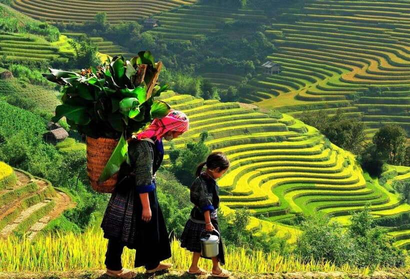 Sapa: Ta Phin Village Trek with Lunch and Bathing Experience - From Hoàng Văn Thụ to cardamom valleys: the walk begins early