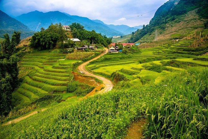 Sapa trekking 2days by bus from Hanoi ( over night in homestay) - Trekking style: how hard is it, really?