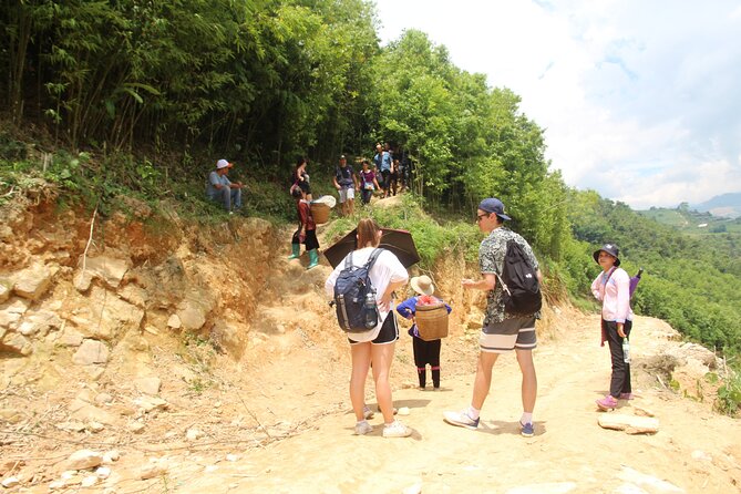 Sapa Trekking Tour Full Day - 8:00 Pickup and the First Village Walk Toward Muong Hoa