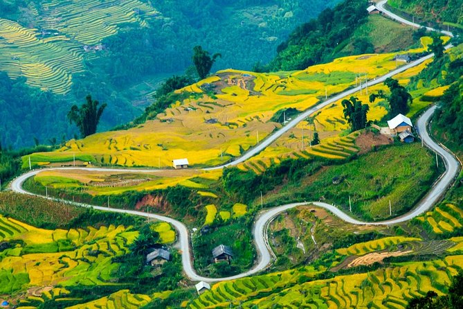Sapa Villages trekking and homestay 2 Days/ 1 night package tour: best selling - Shower Time, Bus Office Time, and the End of the Trek