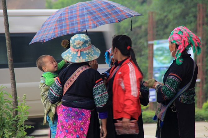Sapa Villages trekking and homestay 2 Days/ 1 night package tour: best selling - Accommodation and Bathroom Setup: Private Room, Shared Public Bathroom