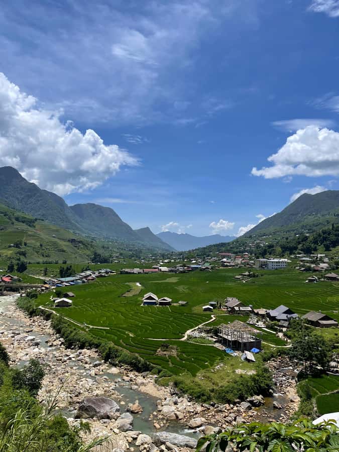 Sapa: Y Linh Ho - Lao Chai, and Ta Van Trekking Day Tour - Lao Chai on the Trail: Photos, Craft Time, and Lunch With a View