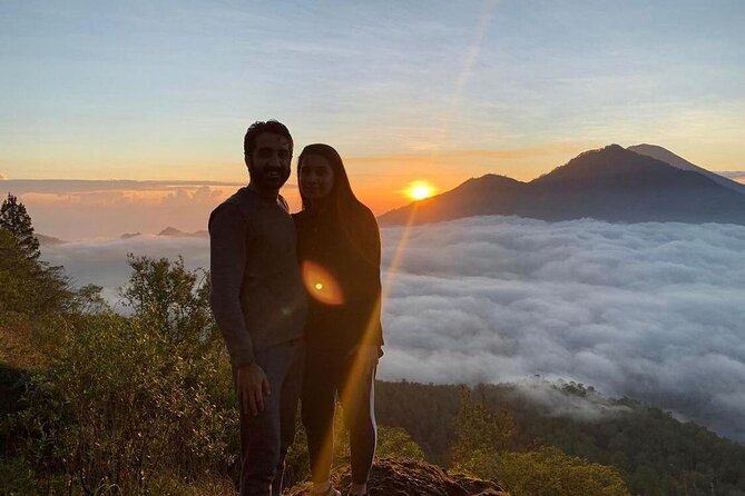 Sharing Batur Volcano Sunrise Trekking and Breakfast - The Descent Back Down: When the Guide Matters Most