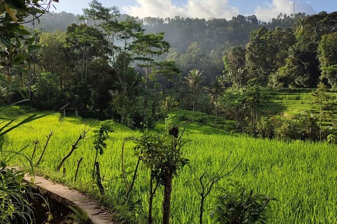 Sidemen Trekking: A Walk from a Different Perspective - Meeting point details and getting to the start