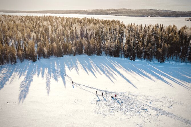 Ski Trekking Safari in Lapland - The campfire break: barbecue snack and hot drinks
