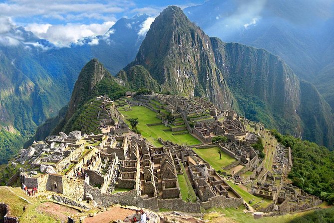 Small Group: 4-Day Inca Trail Trek to Machu Picchu - Day 1 to Wayllabamba: Wilka Rakay and Camp Life at 3,000m