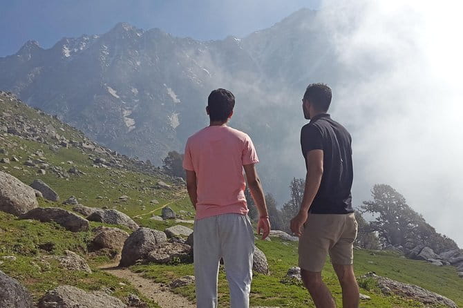 Snowline Trek - The McLeod Ganj start: meeting point, timing, and first climb feel