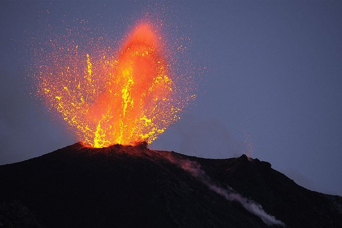 Stromboli: sunset trekking to Sciara del Fuoco - Ashàra - The descent in the dark: headlamp matters more than you think