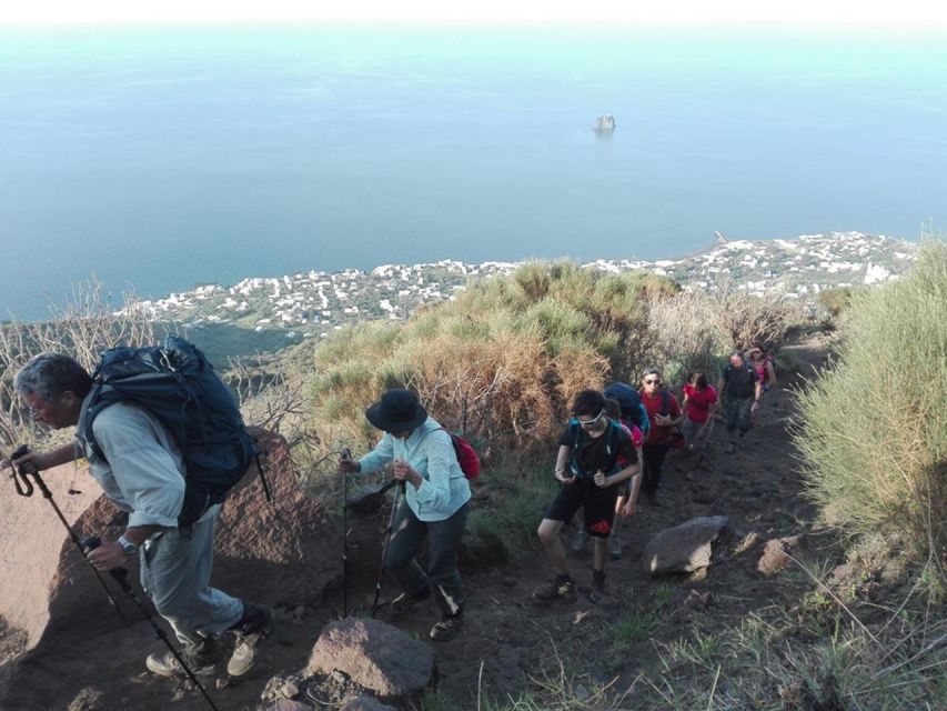 Sunset Trekking on vulcano Stromboli - Getting back down via Punta Labronzo mule track