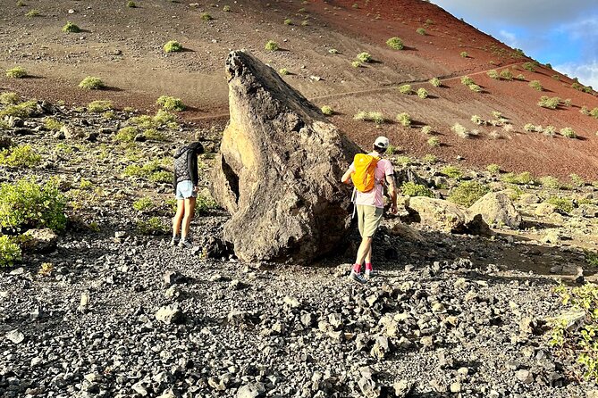 Timanfaya National Park Trekking with a Typical Canarian Snack - Volcán Negro and malpaís: harsh land, real lessons