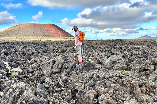 Timanfaya National Park Trekking with a Typical Canarian Snack - Entering the El Cuervo crater: the highlight you’ll remember