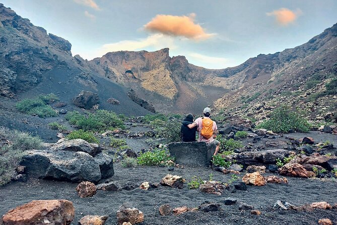 Timanfaya National Park Trekking with a Typical Canarian Snack - Masdache volcanic tunnel: the quiet science stop before the big hike