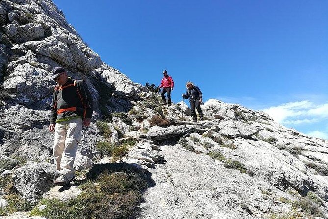 Tiscali mount guided hike - Guide quality: when Sergio-style timing can save your day