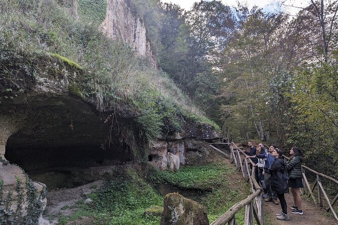 Tomb Hunting and Trekking Adventure in Sovana - Optional Wine Tasting: Decide in 30 Minutes