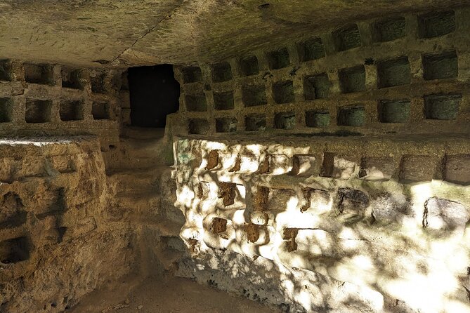 Tomb Hunting and Trekking Adventure in Sovana - What to Wear and Bring (So the Day Feels Good)