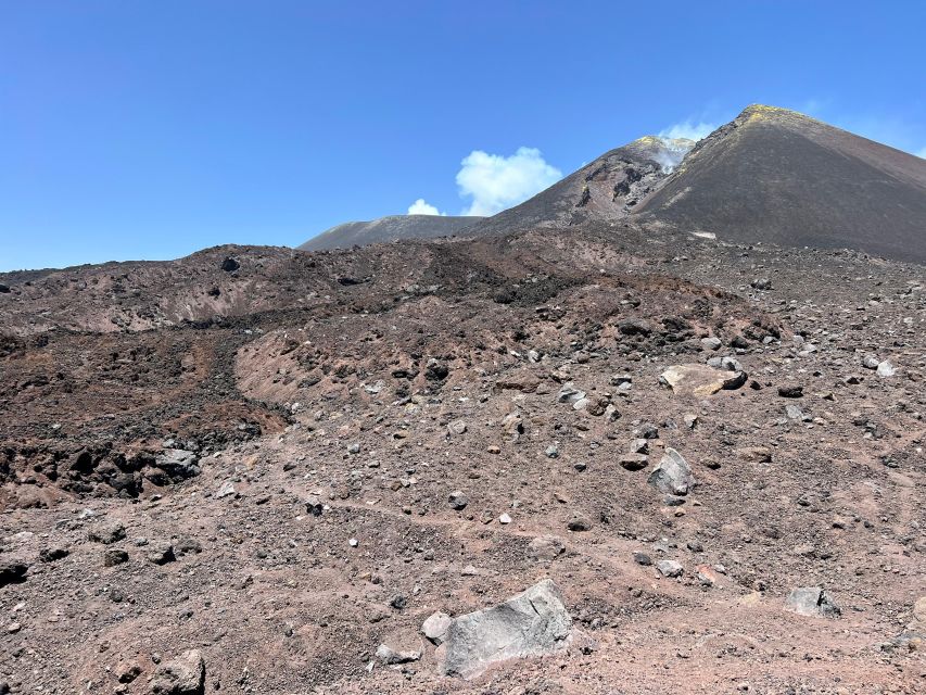Trekking at 3000 meters on Etna - Starting at Bar Ristorante Crateri Silvestri and riding up to 2500 m