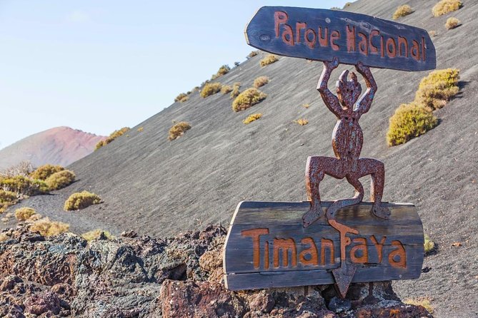 Trekking in the Volcanoes Natural Park in a small group - Key Highlights You’ll Feel Right Away