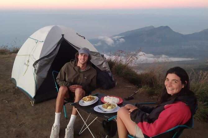 Trekking Mt. Rinjani 2D1N Via Sembalun - Crater Rim - Summit - Day 2 Climb: From Sembalun Lawang Grassland to Pada Balong Views