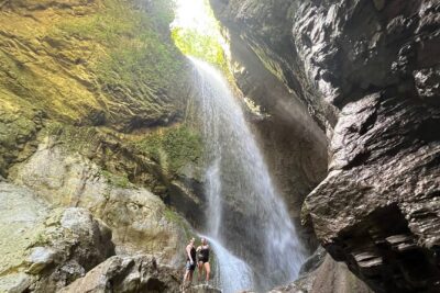 Trekking/rappelling waterfalls in Dominican Republic - La Culebra waterfall: your practice rappel moment